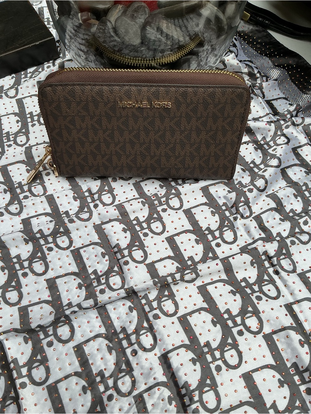 Michael Kors Jet Set Large Travel Wallet  NWT
